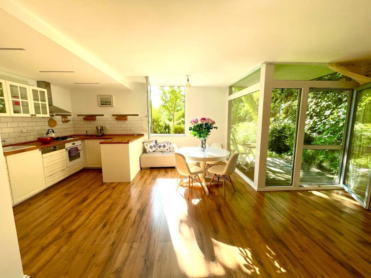70M2 Romantic Living In The Old Town With Garden Pressburg Exterior foto